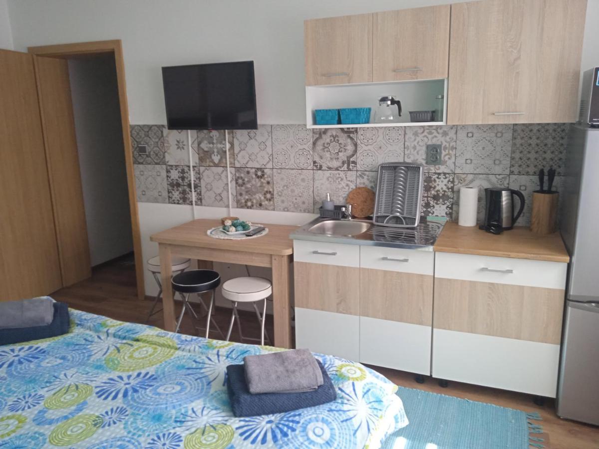 Apartman Laumar 3 Bzenec Buitenkant foto