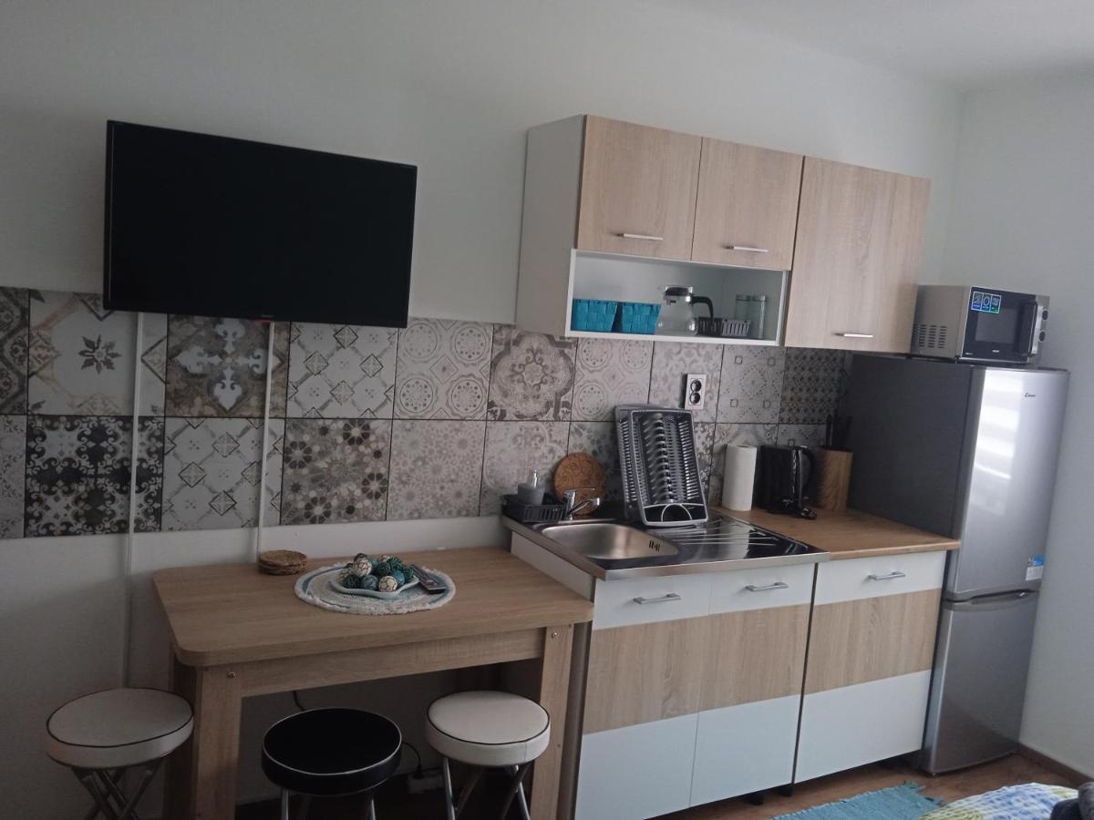Apartman Laumar 3 Bzenec Buitenkant foto
